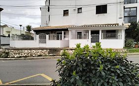 Casa Bela - Zona Calma E Com Piscina